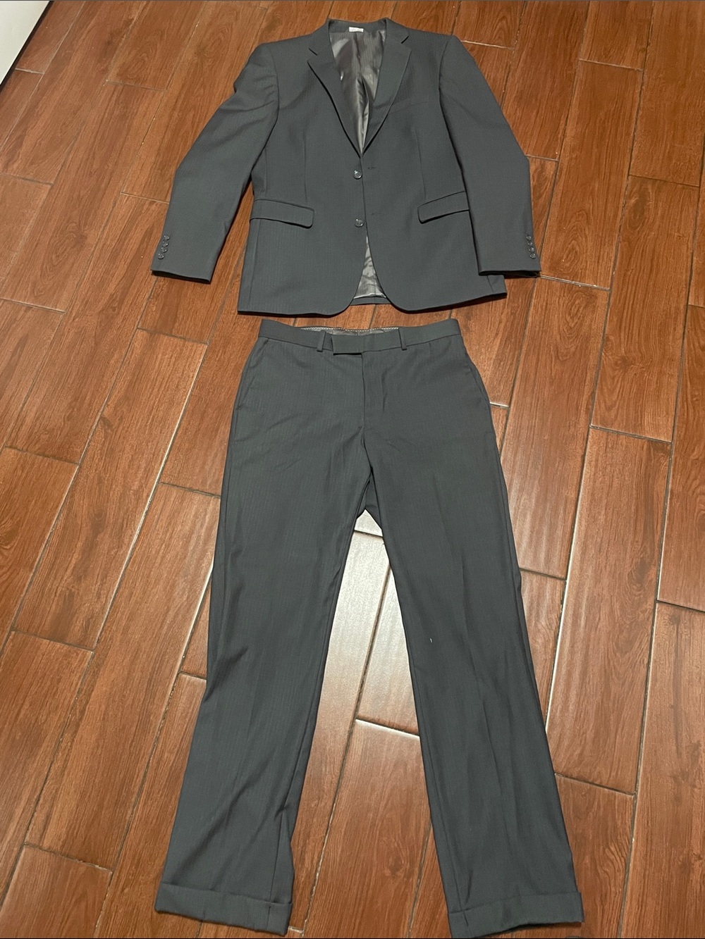 Men's Gray Pinstripe Suit Blazer & Trouser Set 38R 32W